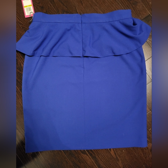 BNWT Vince Camuto. Blue Peplum pencil skirt size 14 - Picture 2 of 8
